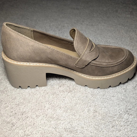 Dolce Vita Temecula Tan Faux Suede Platform Classic Chunky Heel Loafers Size 9.5 - Picture 6 of 10